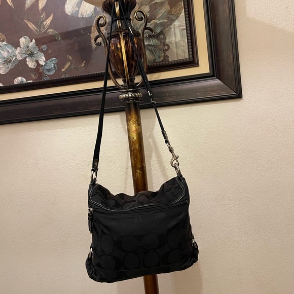 Coach, please check all picture of condition - Picture 7 of 17